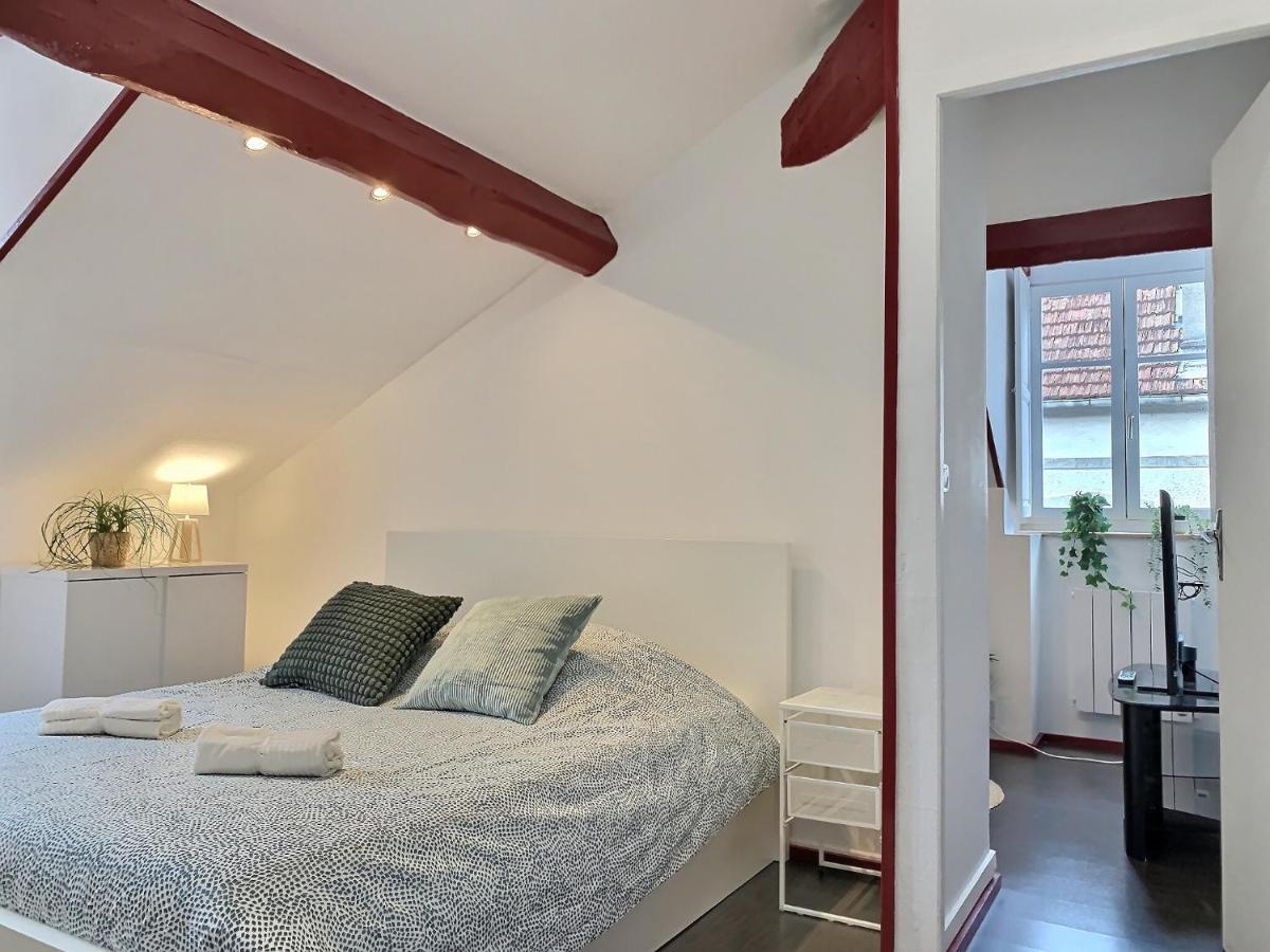 Wonderhost, Au Calme En Hypercentre Avec Parking Apartment Pau Bagian luar foto
